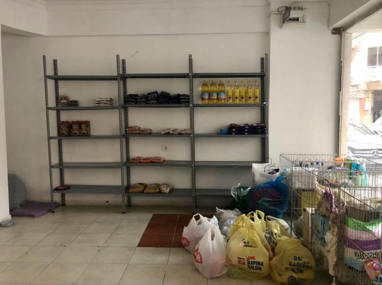 İzmir Gönüllüleri Gıda Marketi ve Gıda Dağıtımları